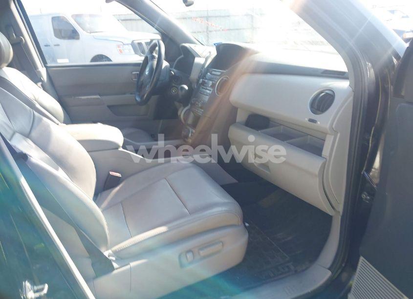 Photo 5 of 2014 Honda Pilot EX-L (VIN 5FNYF3H65EB002248)