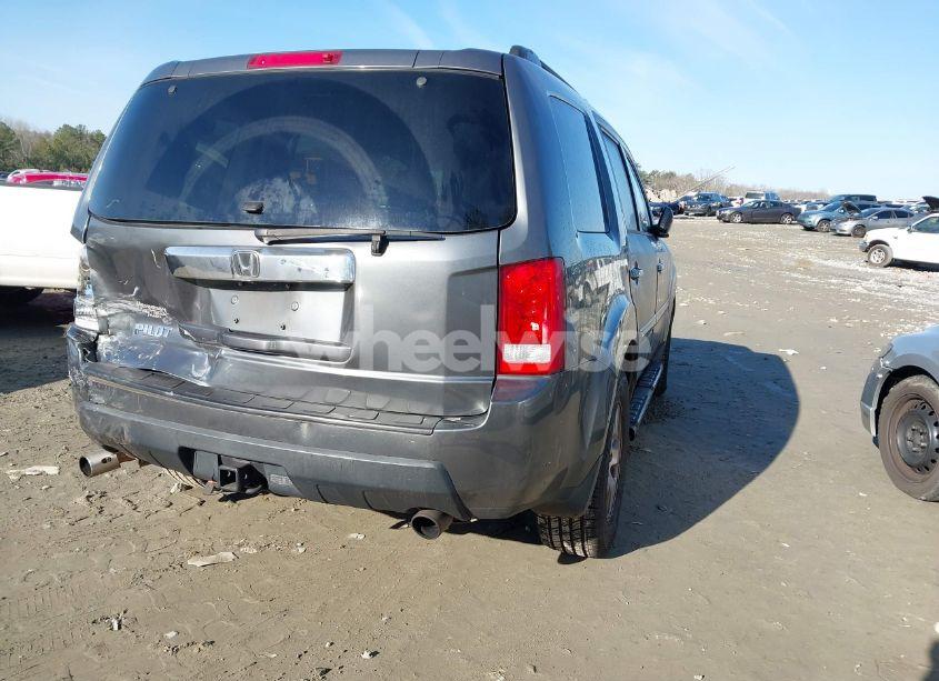 Photo 4 of 2011 Honda Pilot EX-L (VIN 5FNYF3H66BB018616)