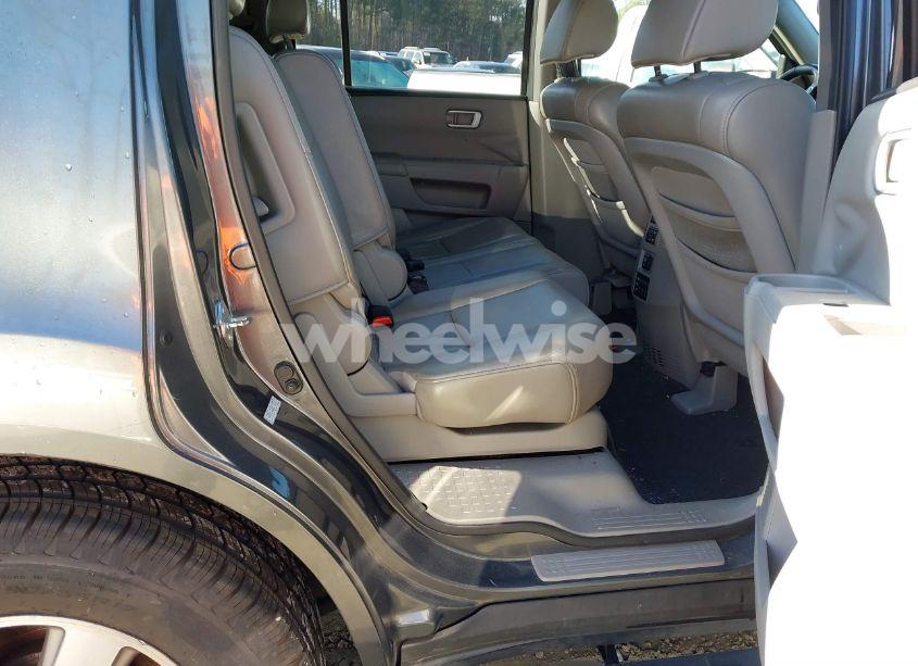 Photo 8 of 2011 Honda Pilot EX-L (VIN 5FNYF3H66BB018616)