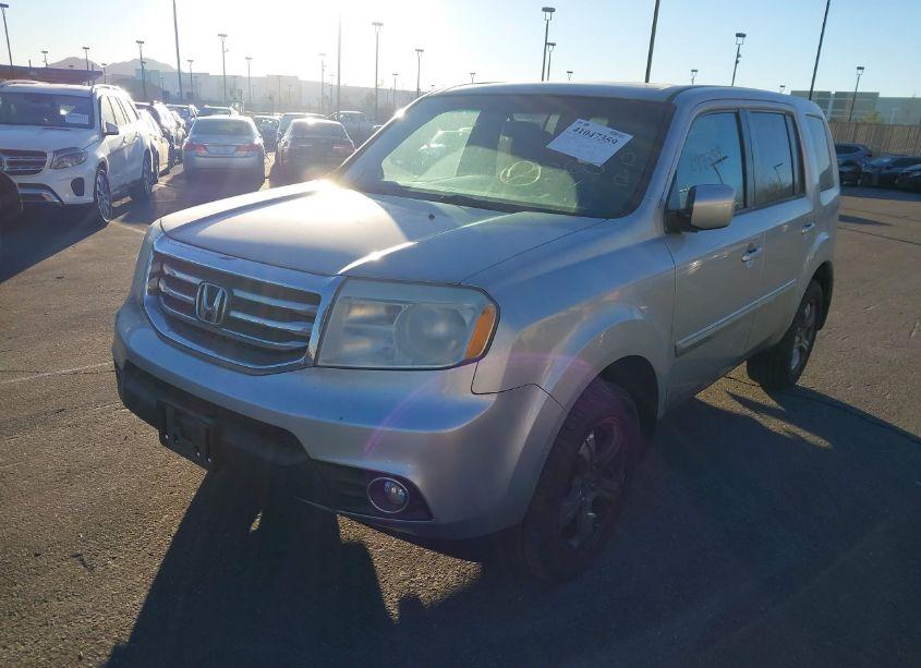 Photo 2 of 2014 Honda Pilot EX-L (VIN 5FNYF3H66EB028860)