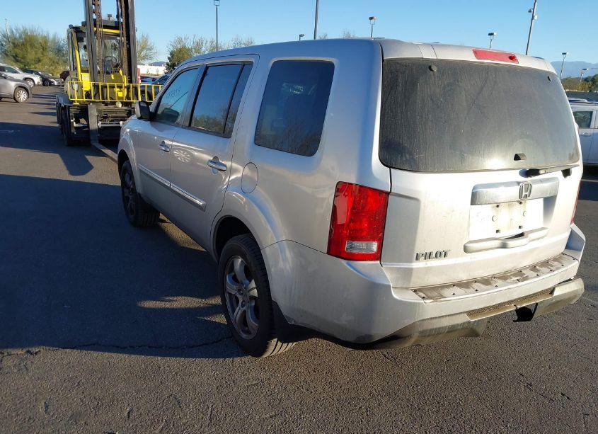 Photo 3 of 2014 Honda Pilot EX-L (VIN 5FNYF3H66EB028860)