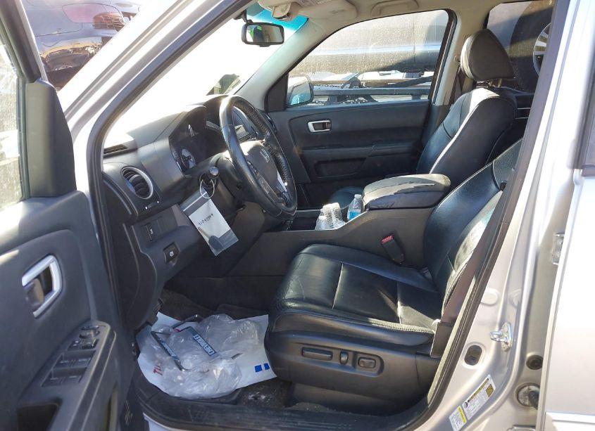 Photo 5 of 2014 Honda Pilot EX-L (VIN 5FNYF3H66EB028860)