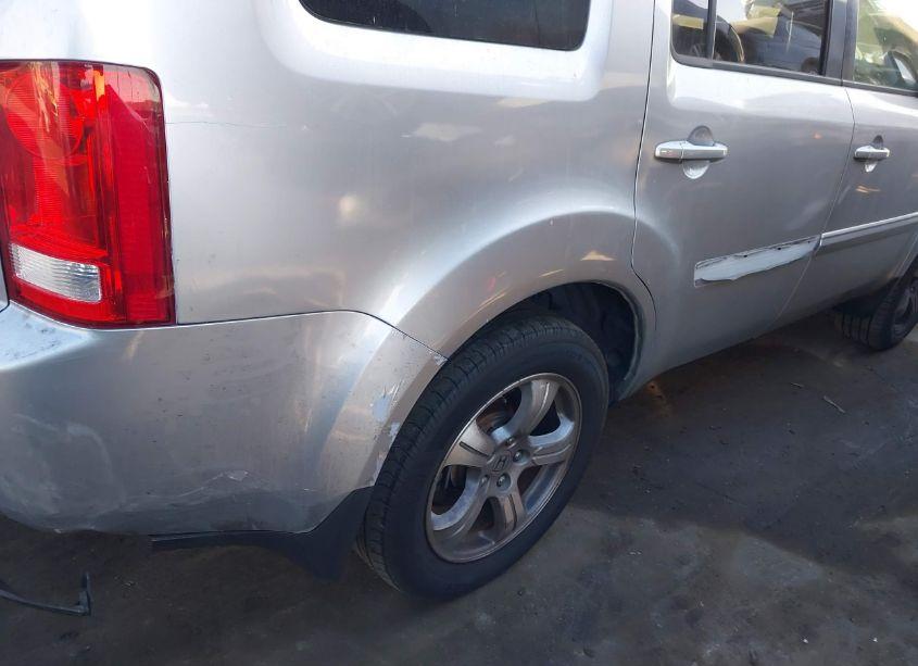 Photo 6 of 2014 Honda Pilot EX-L (VIN 5FNYF3H66EB028860)