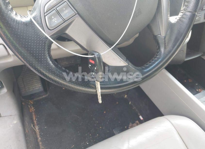 Photo 11 of 2010 Honda Pilot EX-L (VIN 5FNYF3H67AB016775)