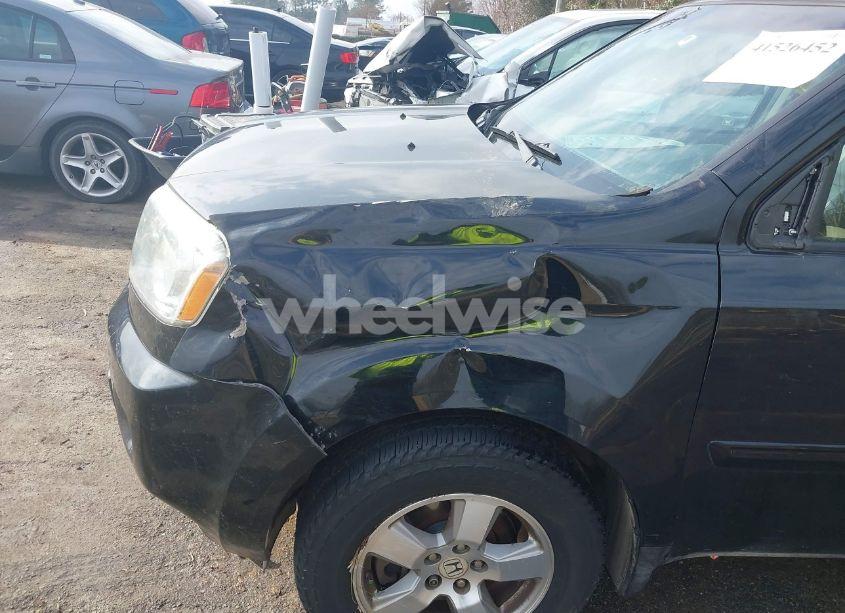 Photo 13 of 2010 Honda Pilot EX-L (VIN 5FNYF3H67AB016775)