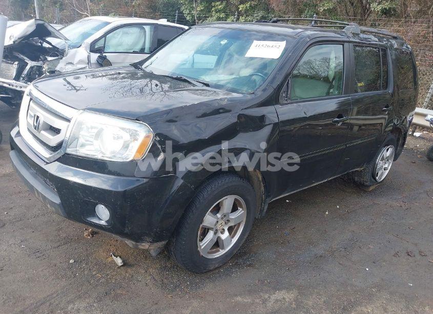 Photo 2 of 2010 Honda Pilot EX-L (VIN 5FNYF3H67AB016775)