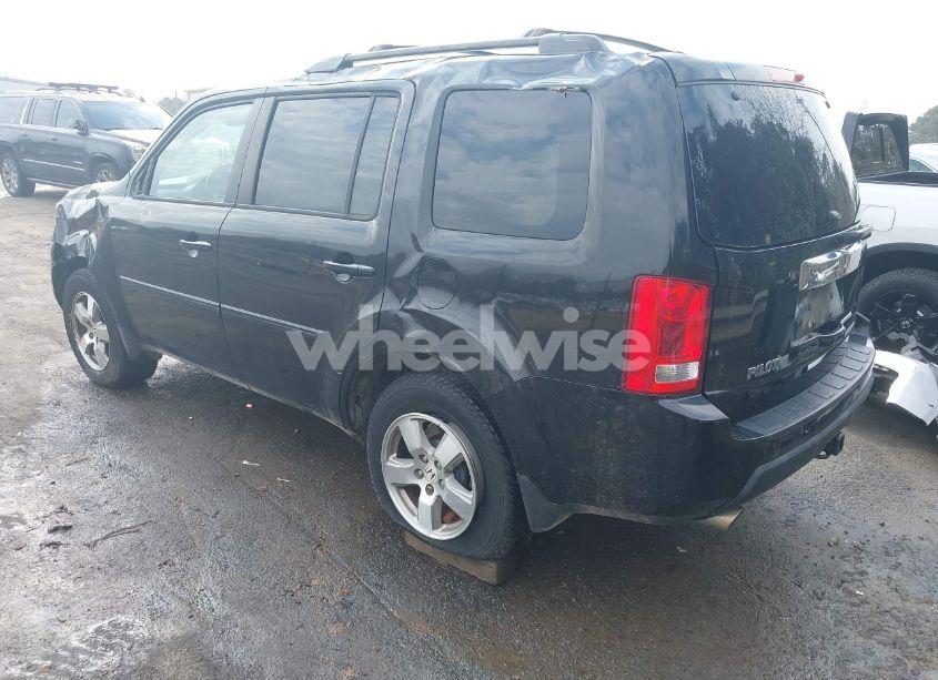 Photo 3 of 2010 Honda Pilot EX-L (VIN 5FNYF3H67AB016775)
