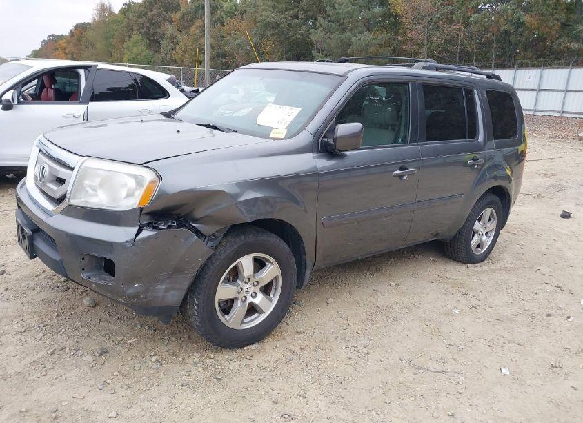 Photo 2 of 2010 Honda Pilot EX-L (VIN 5FNYF3H69AB016678)