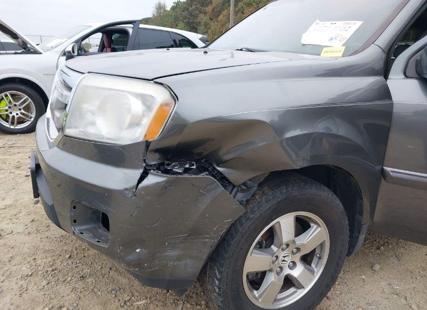 Photo 6 of 2010 Honda Pilot EX-L (VIN 5FNYF3H69AB016678)