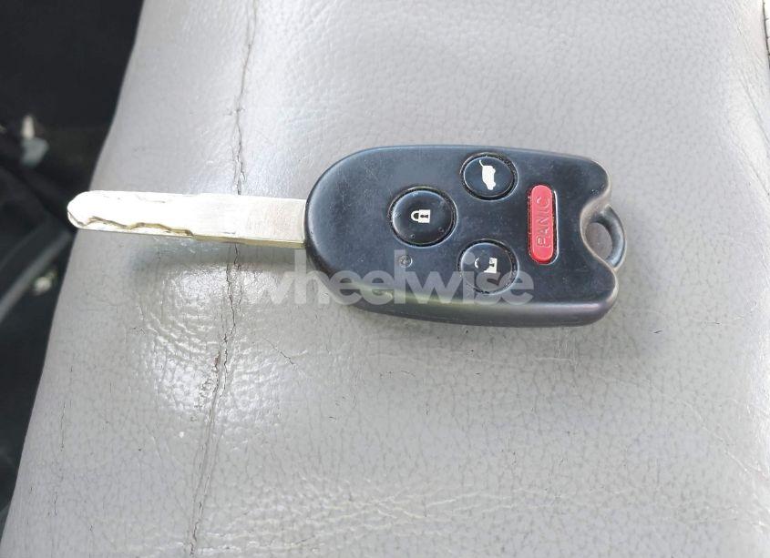 Photo 11 of 2011 Honda Pilot EX-L (VIN 5FNYF3H6XBB003603)