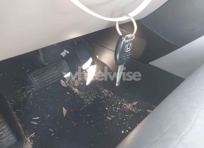 Photo 11 of 2011 Honda Pilot EX-L (VIN 5FNYF3H71BB002851)