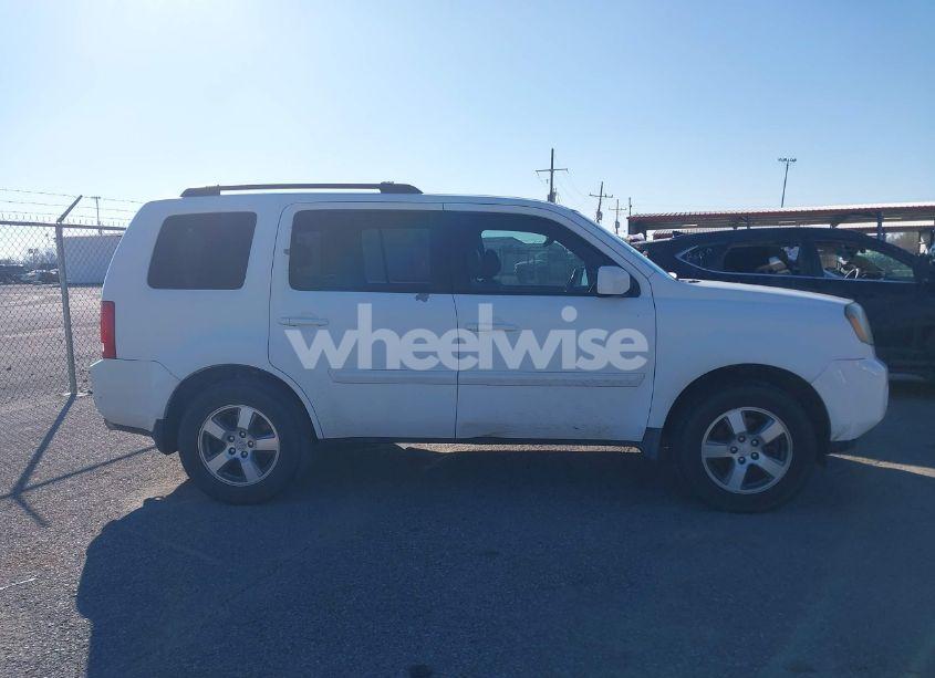 Photo 13 of 2011 Honda Pilot EX-L (VIN 5FNYF3H71BB002851)