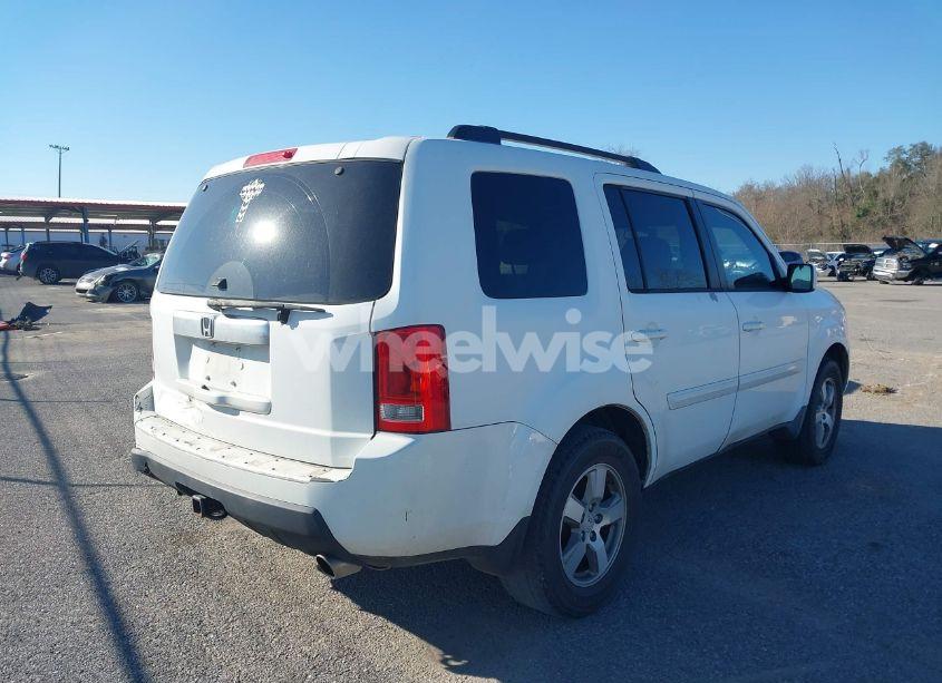 Photo 4 of 2011 Honda Pilot EX-L (VIN 5FNYF3H71BB002851)