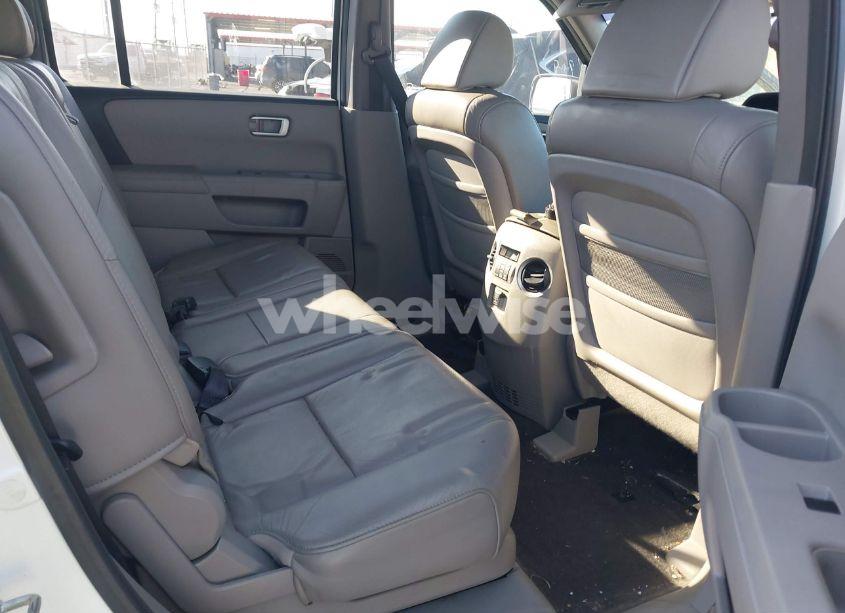 Photo 8 of 2011 Honda Pilot EX-L (VIN 5FNYF3H71BB002851)