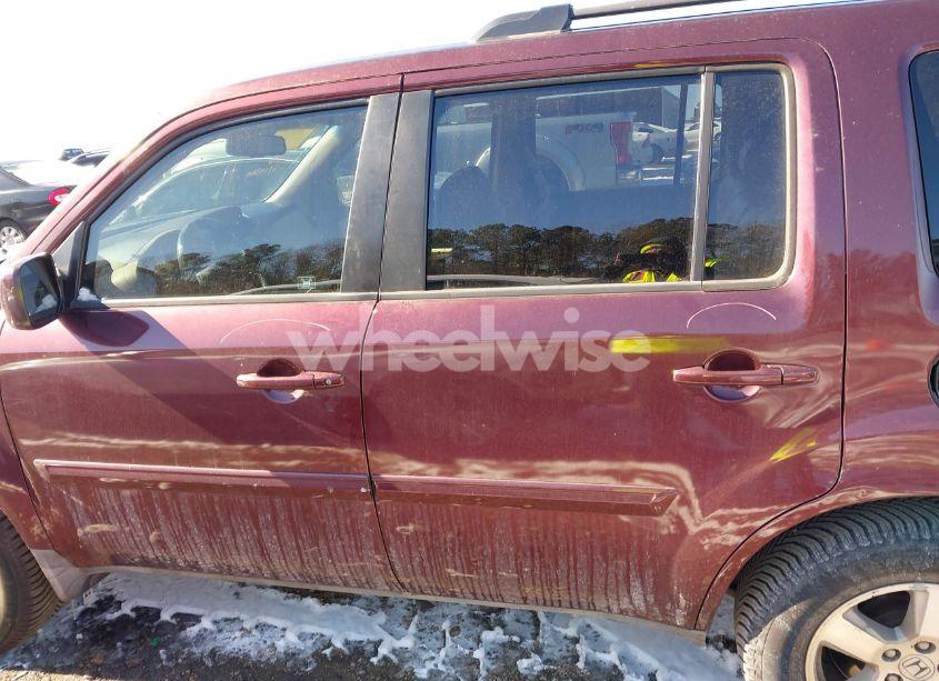 Photo 14 of 2011 Honda Pilot EX-L (VIN 5FNYF3H72BB009825)