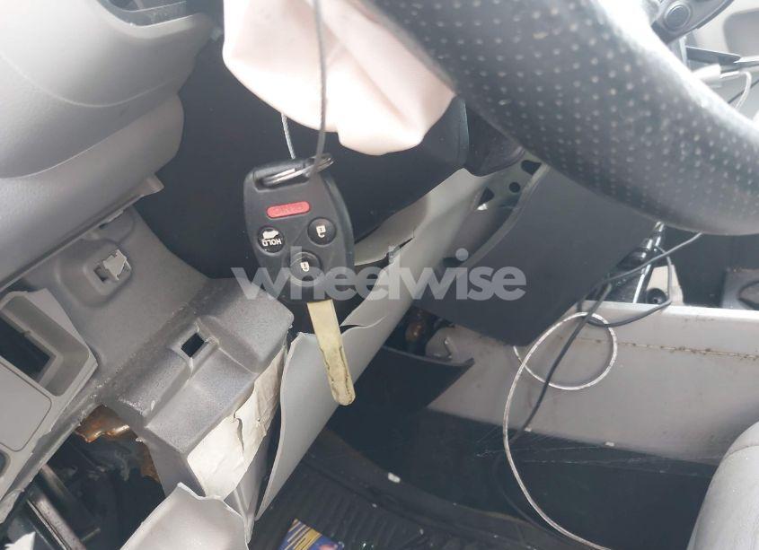 Photo 11 of 2015 Honda Pilot EX-L (VIN 5FNYF3H76FB005735)