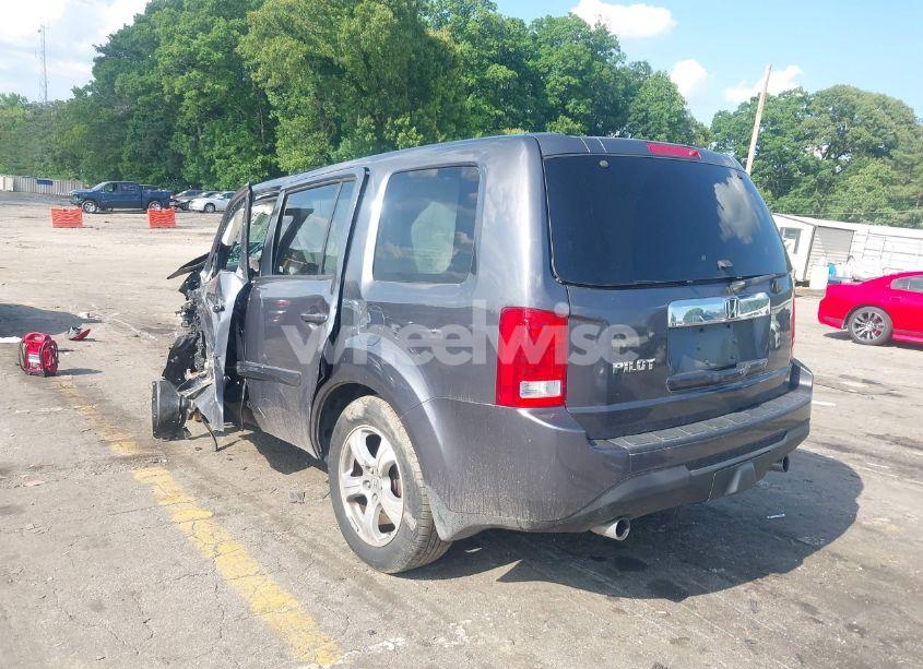 Photo 3 of 2015 Honda Pilot EX-L (VIN 5FNYF3H76FB005735)