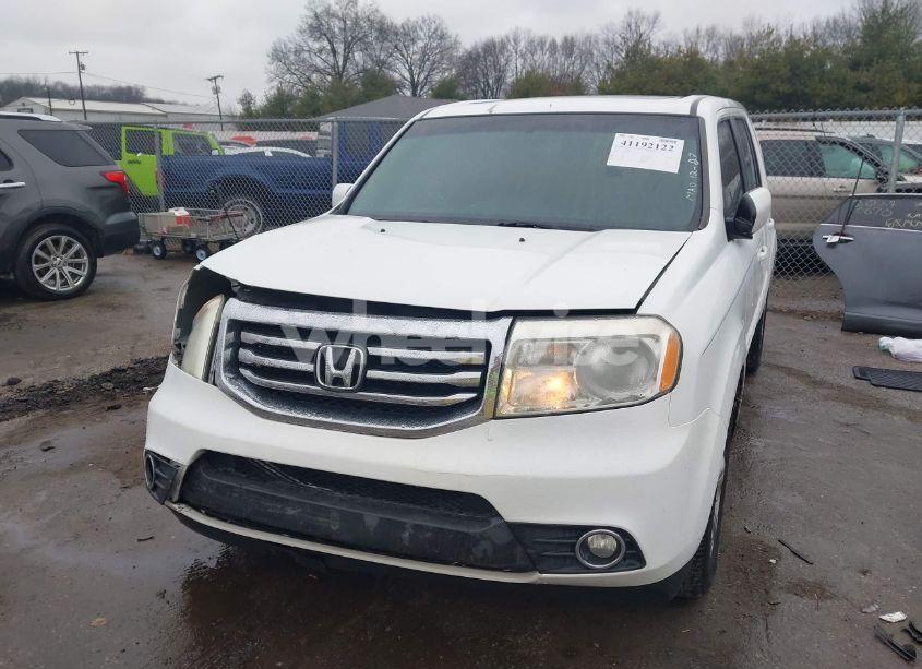 Photo 2 of 2014 Honda Pilot EX-L (VIN 5FNYF3H79EB024357)