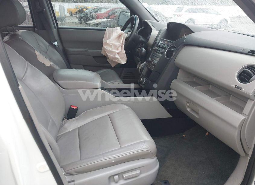 Photo 5 of 2014 Honda Pilot EX-L (VIN 5FNYF3H79EB024357)