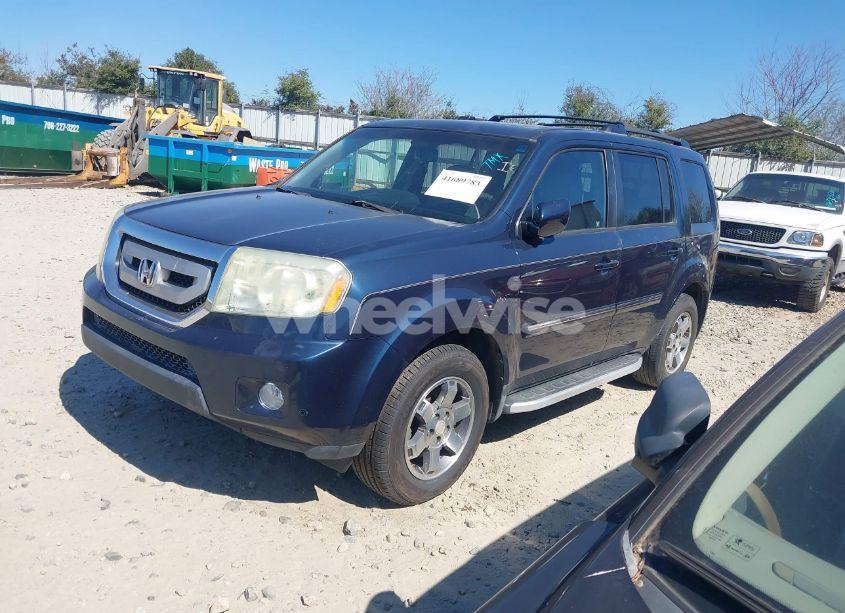 Photo 2 of 2010 Honda Pilot TOURING (VIN 5FNYF3H84AB022700)