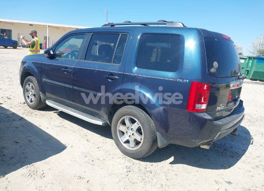 Photo 3 of 2010 Honda Pilot TOURING (VIN 5FNYF3H84AB022700)