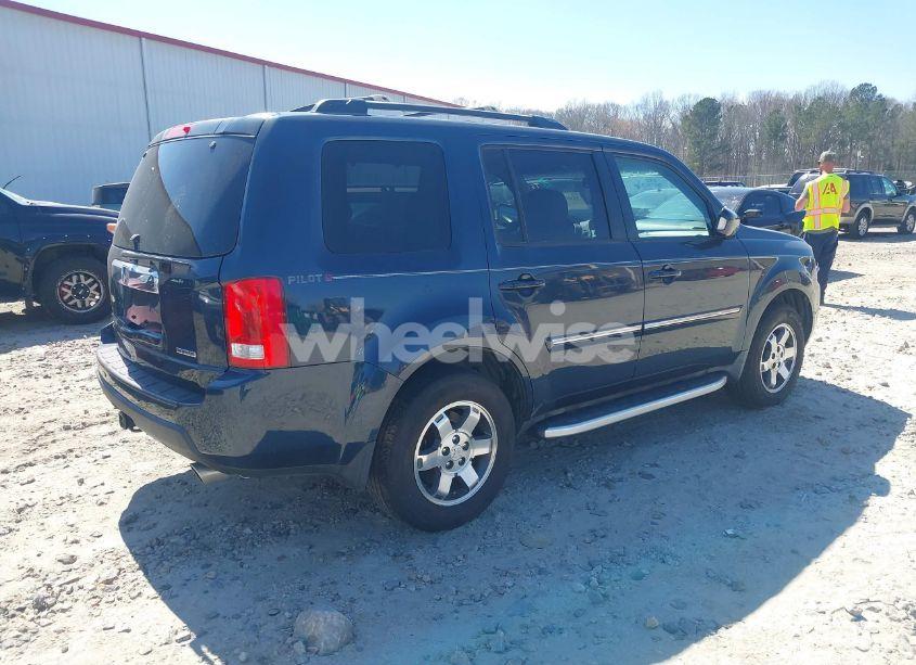 Photo 4 of 2010 Honda Pilot TOURING (VIN 5FNYF3H84AB022700)