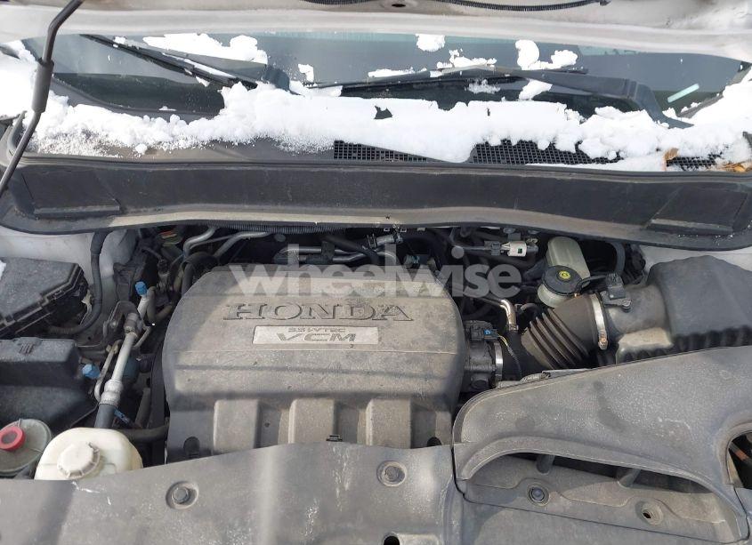 Photo 10 of 2010 Honda Pilot TOURING (VIN 5FNYF3H86AB008233)