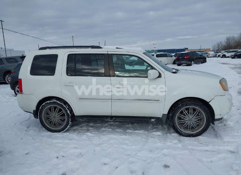 Photo 13 of 2010 Honda Pilot TOURING (VIN 5FNYF3H86AB008233)