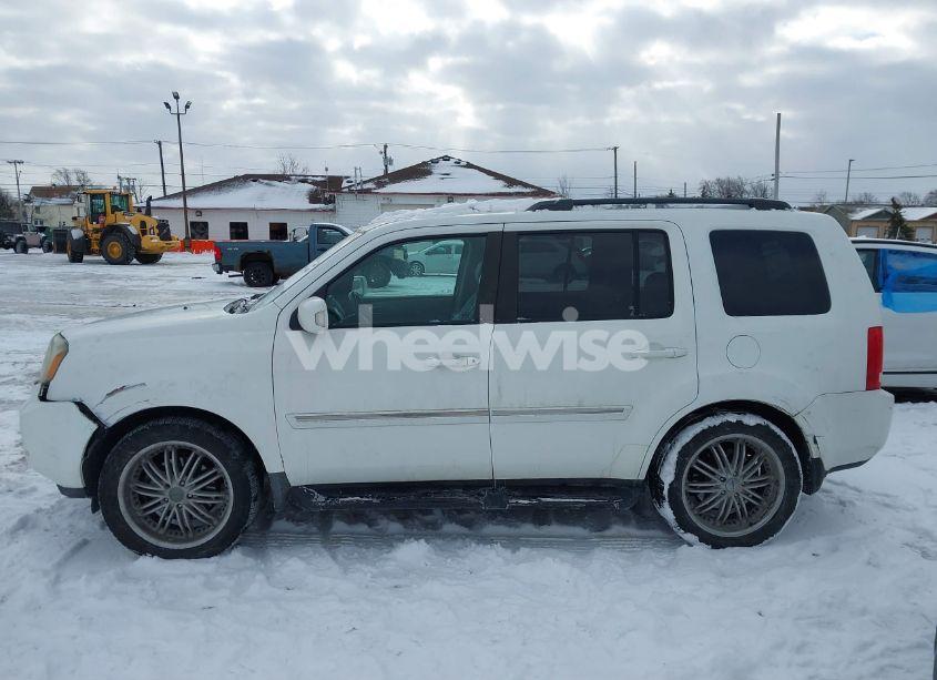 Photo 14 of 2010 Honda Pilot TOURING (VIN 5FNYF3H86AB008233)