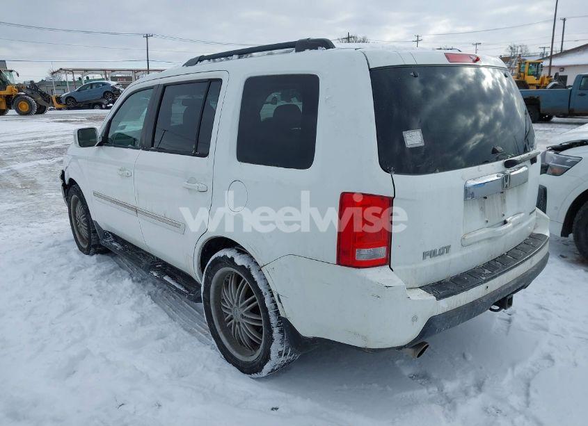 Photo 3 of 2010 Honda Pilot TOURING (VIN 5FNYF3H86AB008233)