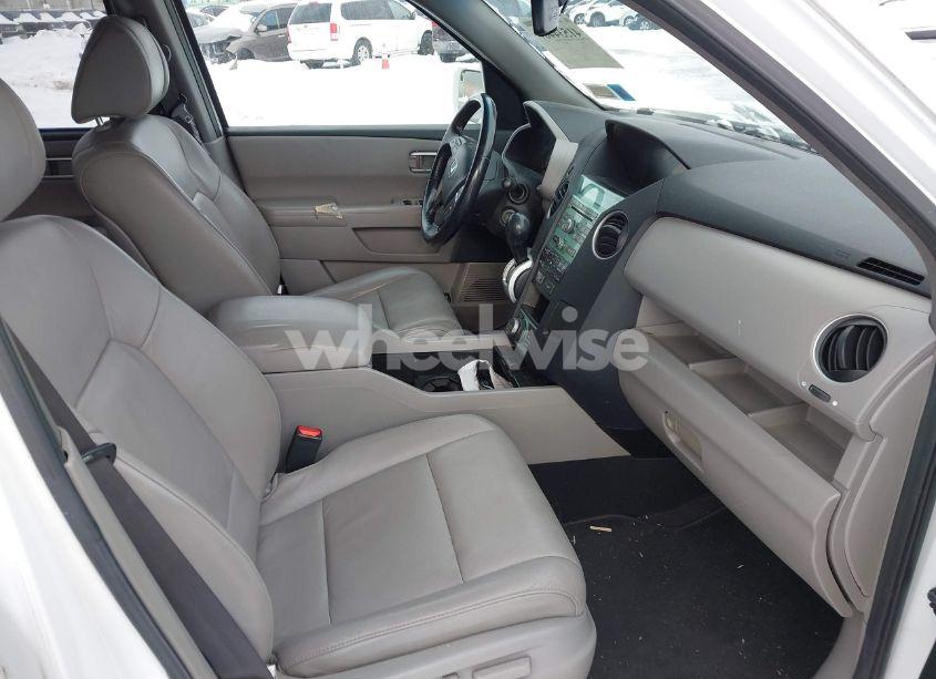 Photo 5 of 2010 Honda Pilot TOURING (VIN 5FNYF3H86AB008233)