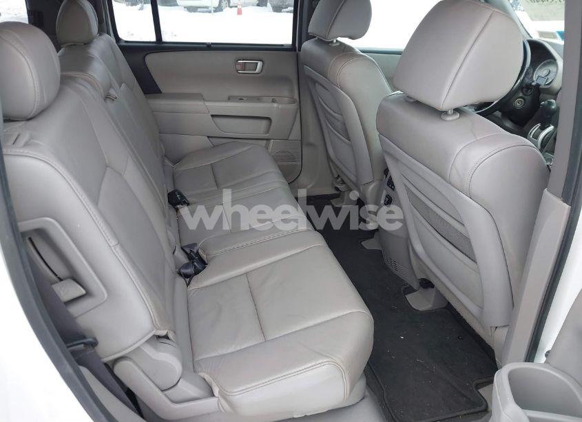 Photo 8 of 2010 Honda Pilot TOURING (VIN 5FNYF3H86AB008233)