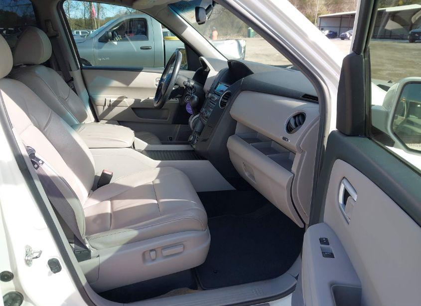 Photo 5 of 2013 Honda Pilot TOURING (VIN 5FNYF3H90DB030631)