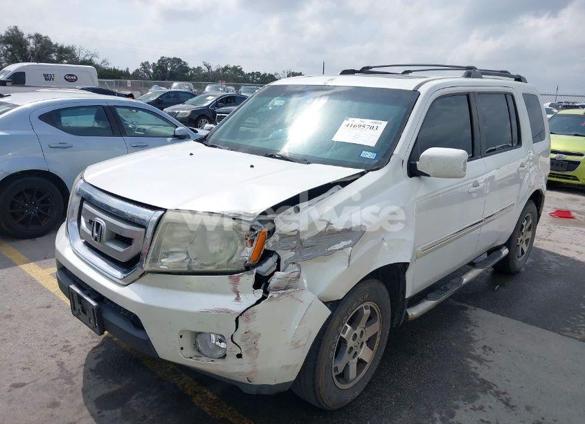 Photo 6 of 2011 Honda Pilot TOURING (VIN 5FNYF3H91BB025693)