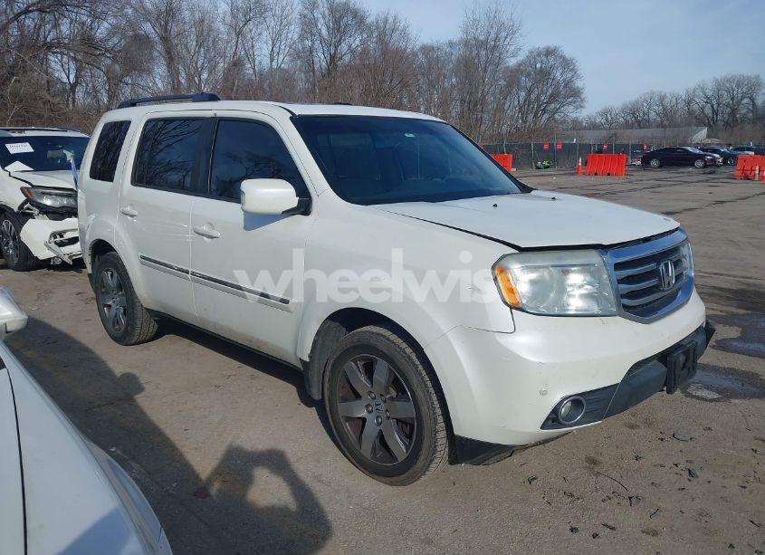 2013 Honda Pilot TOURING (VIN 5FNYF3H91DB019489) main photo