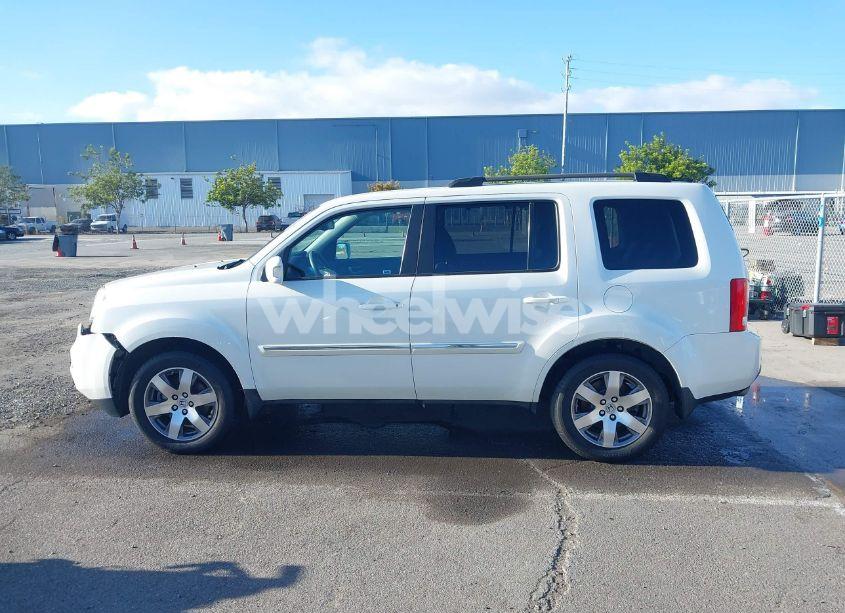 Photo 14 of 2015 Honda Pilot TOURING (VIN 5FNYF3H91FB020306)