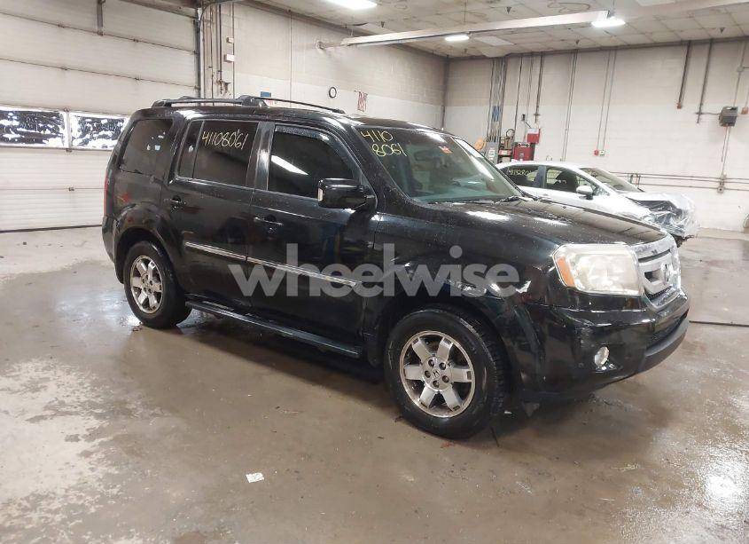 2011 Honda Pilot TOURING (VIN 5FNYF3H92BB041627) main photo