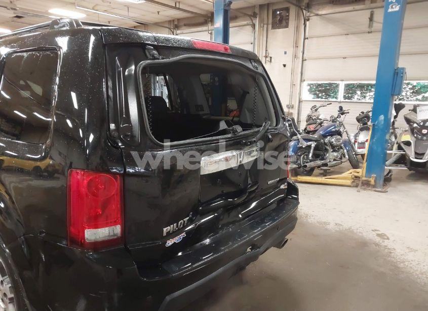 Photo 17 of 2011 Honda Pilot TOURING (VIN 5FNYF3H92BB041627)