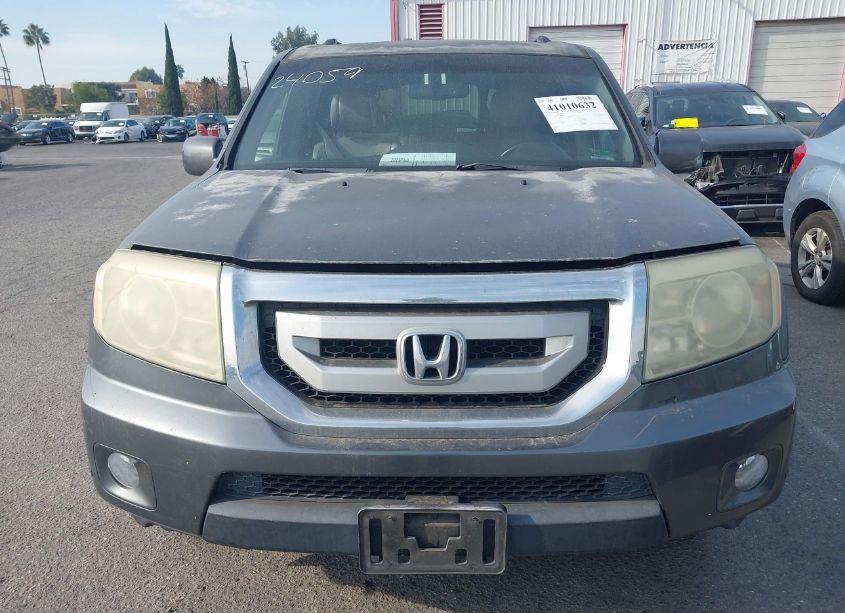 Photo 13 of 2010 Honda Pilot TOURING (VIN 5FNYF3H93AB008974)