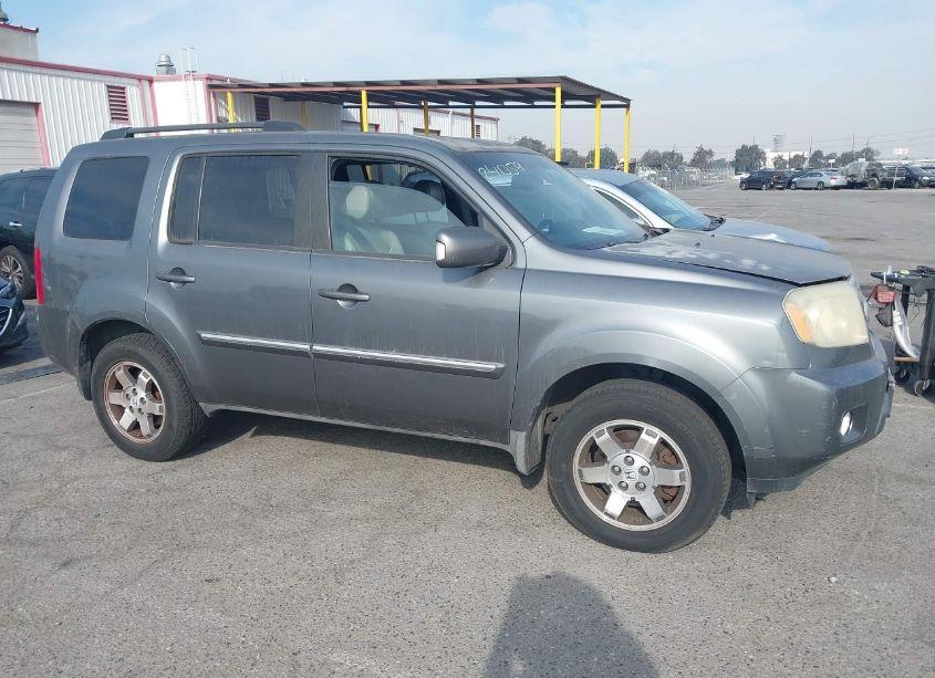 Photo 14 of 2010 Honda Pilot TOURING (VIN 5FNYF3H93AB008974)