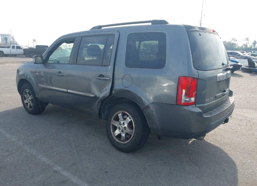 Photo 3 of 2010 Honda Pilot TOURING (VIN 5FNYF3H93AB008974)