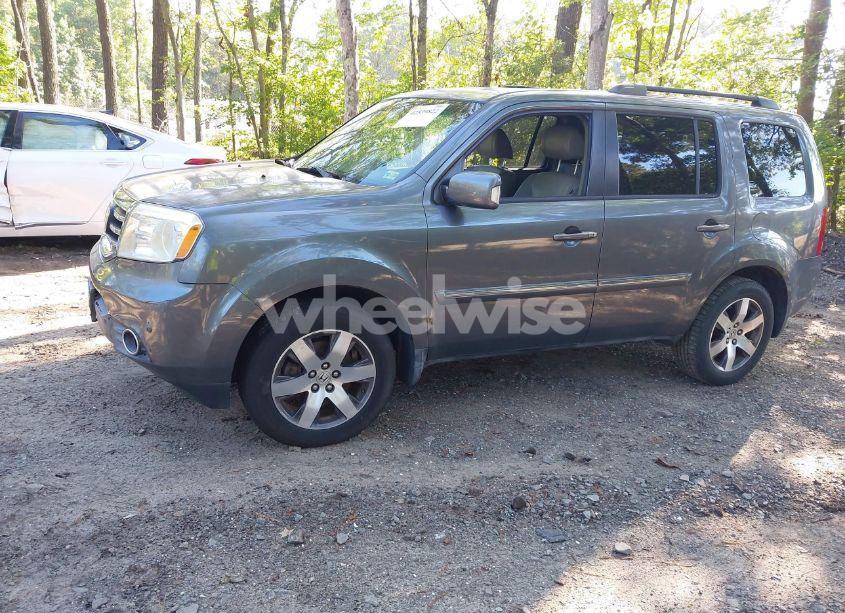 Photo 2 of 2012 Honda Pilot TOURING (VIN 5FNYF3H93CB021825)