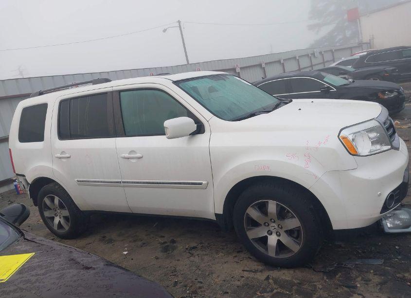 Photo 13 of 2013 Honda Pilot TOURING (VIN 5FNYF3H93DB011006)