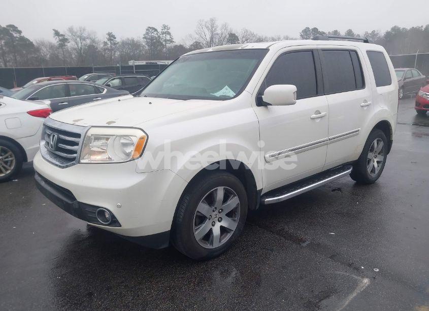 Photo 2 of 2014 Honda Pilot TOURING (VIN 5FNYF3H93EB027983)