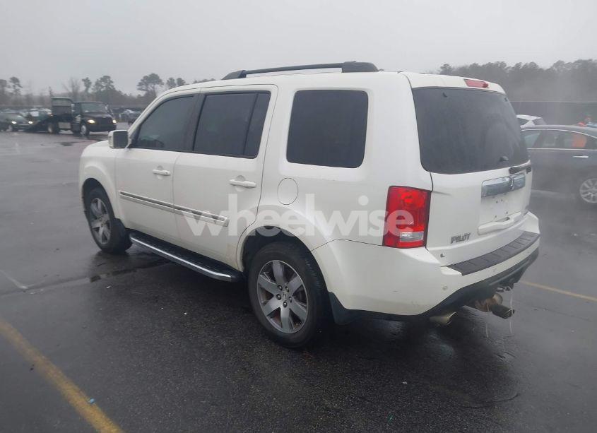 Photo 3 of 2014 Honda Pilot TOURING (VIN 5FNYF3H93EB027983)