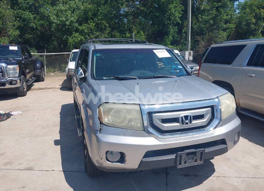 Photo 6 of 2010 Honda Pilot TOURING (VIN 5FNYF3H94AB022723)