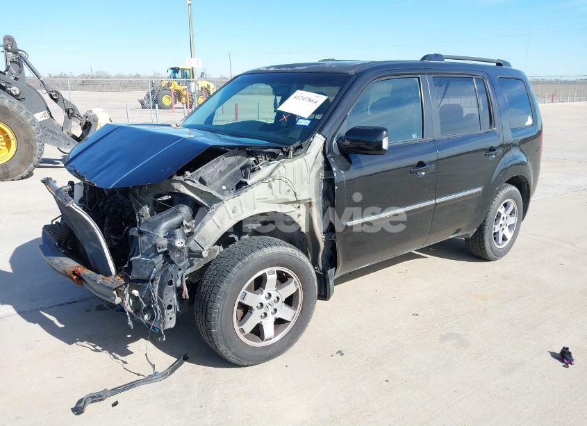 Photo 2 of 2011 Honda Pilot TOURING (VIN 5FNYF3H94BB027356)