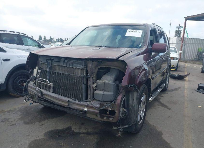 Photo 2 of 2011 Honda Pilot TOURING (VIN 5FNYF3H94BB046733)