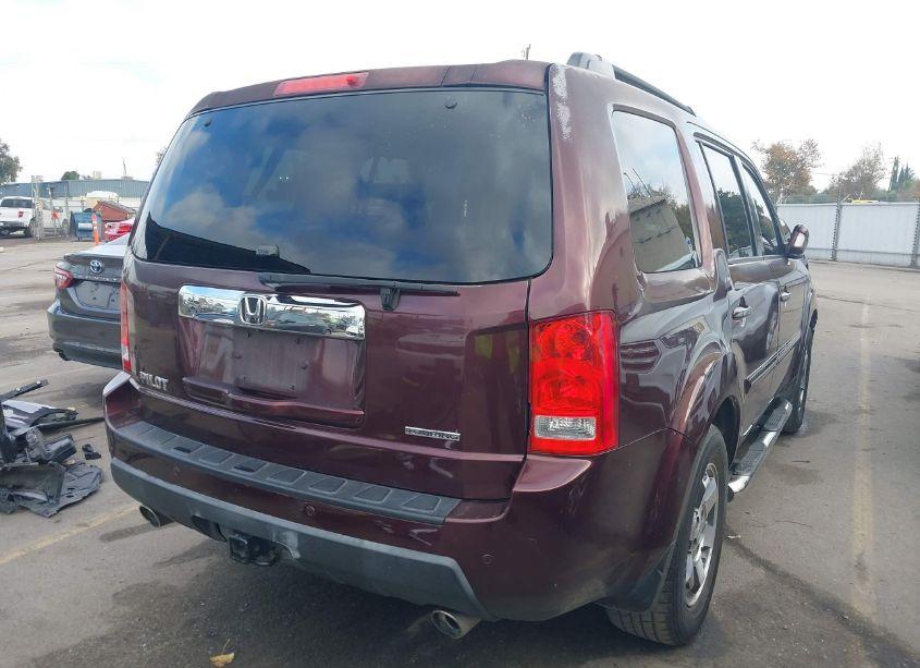 Photo 4 of 2011 Honda Pilot TOURING (VIN 5FNYF3H94BB046733)