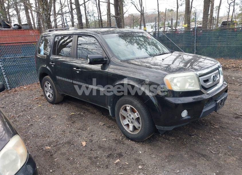 2011 Honda Pilot TOURING (VIN 5FNYF3H95BB005169) main photo